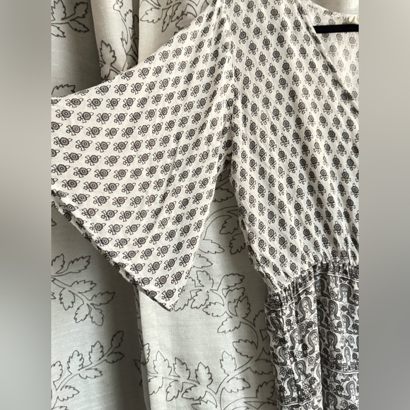 EUC Elan romper / coverup / jumpsuit. Size Medium. Only worn once. - Picture 3 of 7